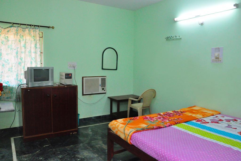 Castelinho'S Home Away From Home أنجونا الغرفة الصورة