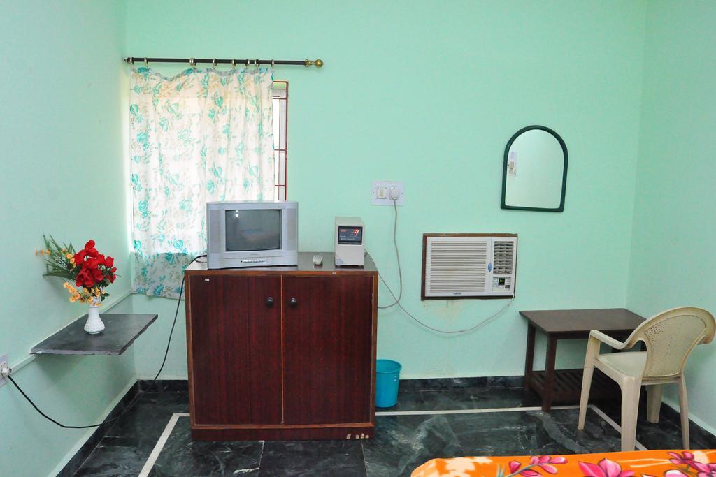 Castelinho'S Home Away From Home أنجونا الغرفة الصورة