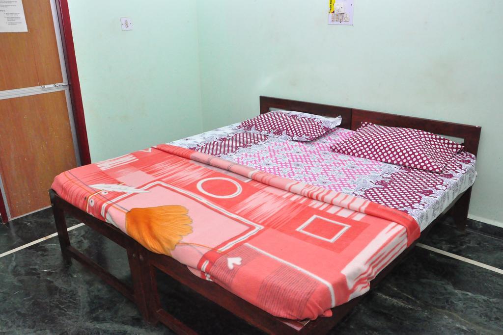 Castelinho'S Home Away From Home أنجونا الغرفة الصورة