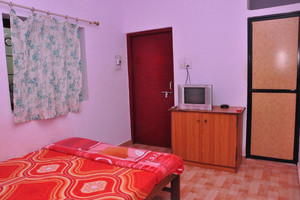 Castelinho'S Home Away From Home أنجونا الغرفة الصورة