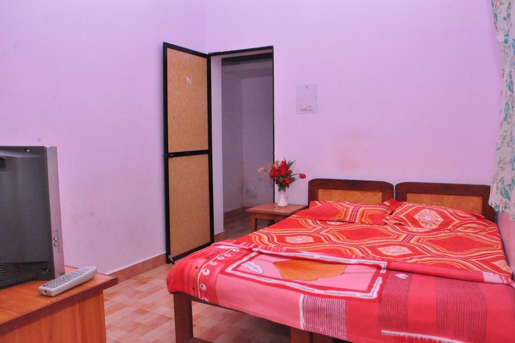 Castelinho'S Home Away From Home أنجونا الغرفة الصورة